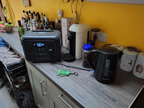 BLUETTI AC200L Portable Power Station 2048Wh Expandable | 8192Wh photo review