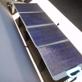 BLUETTI Solarpanel 200W Faltbar | 23,4% Wirkungsgrad • 3 Standfüße photo review