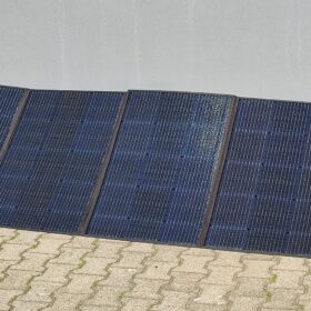 BLUETTI Solarpanel 200W Faltbar | 23,4% Wirkungsgrad • 3 Standfüße photo review