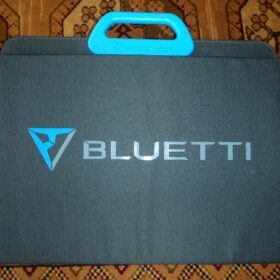 BLUETTI Solarpanel 200W Faltbar | 23,4% Wirkungsgrad • 3 Standfüße photo review