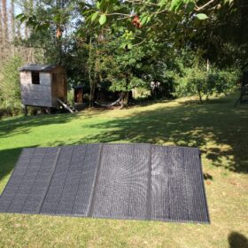 BLUETTI Solarpanel 200W Faltbar | 23,4% Wirkungsgrad • 3 Standfüße photo review