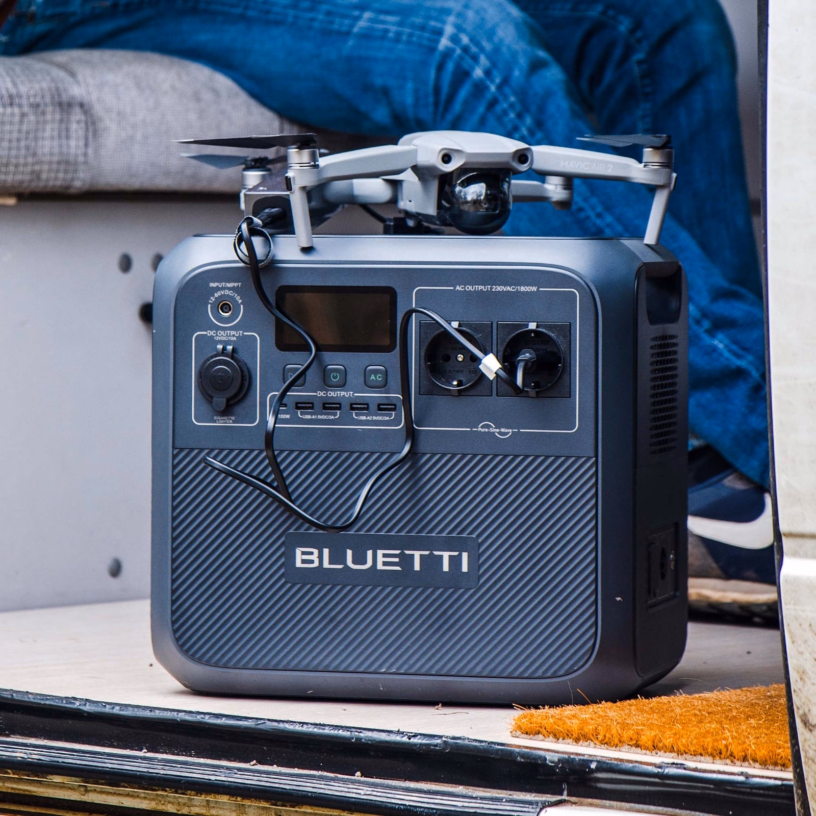 BLUETTI AC180 Powerstation 1152Wh | LiFePO4 3500+ Cycli – productafbeelding 4